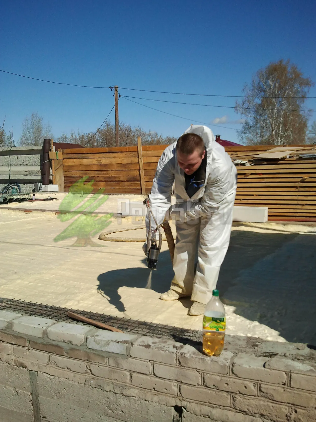 Утепление фундамента пенополиуретаном